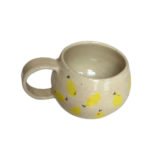 Koffietas of theetas met citroentjes