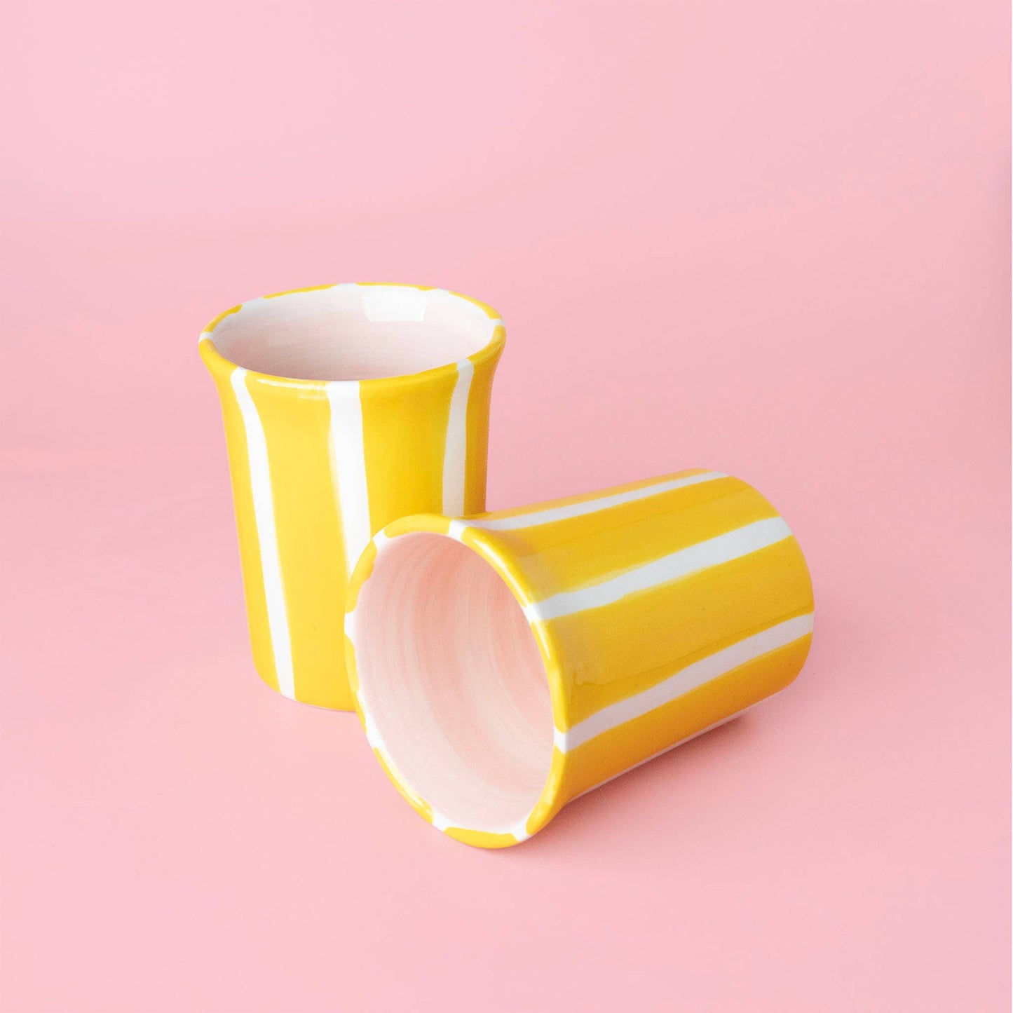 Zomerse beker geel witte strepen roze binnenkant
