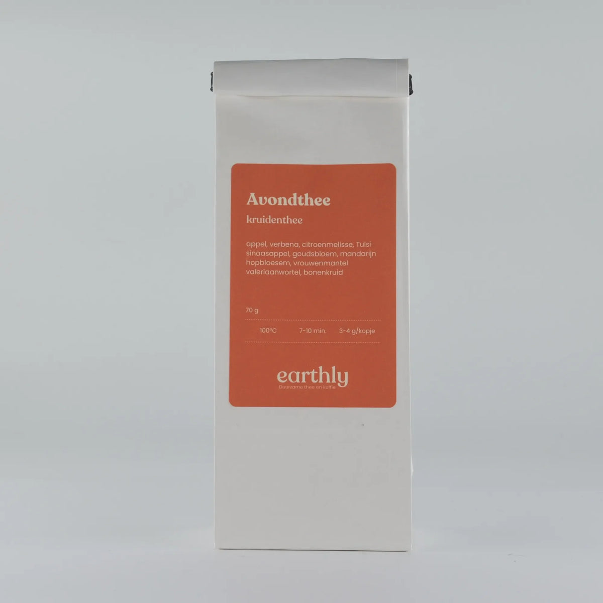 Witte verpakking volle kruiden Avondthee met oranje label van Earthly thee