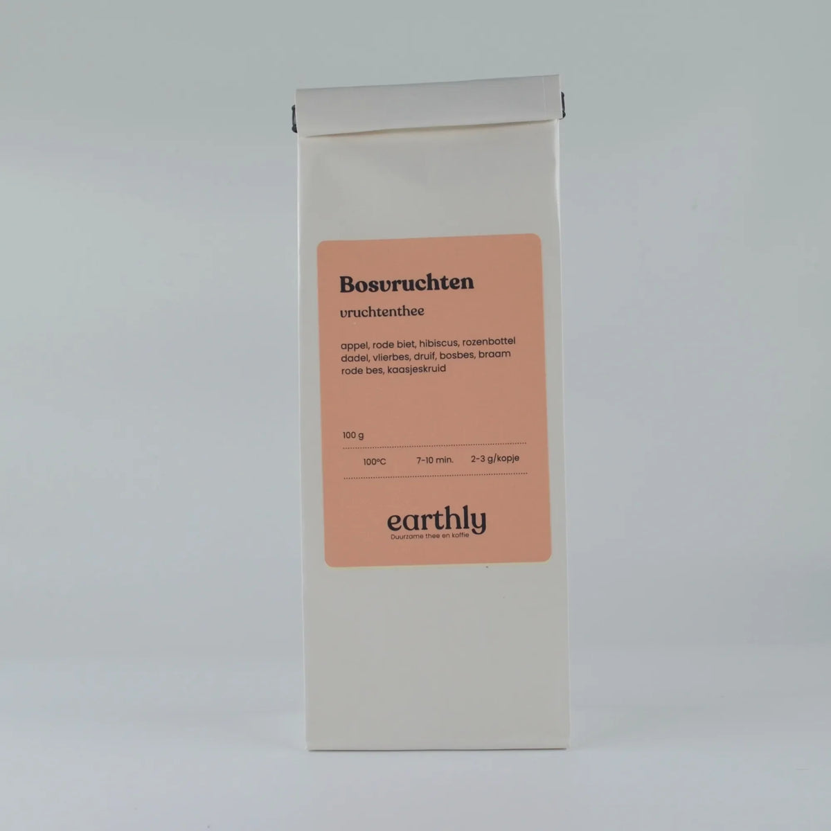 Witte verpakking bosvruchten vruchtenthee van Earthly met ingrediënten en zetinstructies