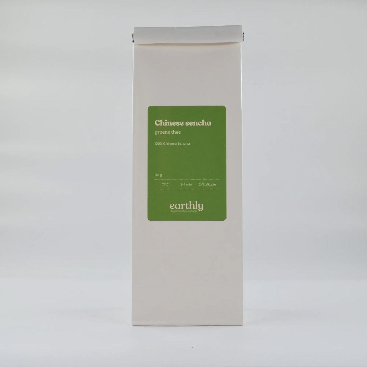 Verpakking Chinese Sencha groene thee 140g van Earthly met zetinstructies