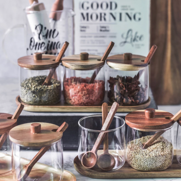 Glazen containers - thee-display