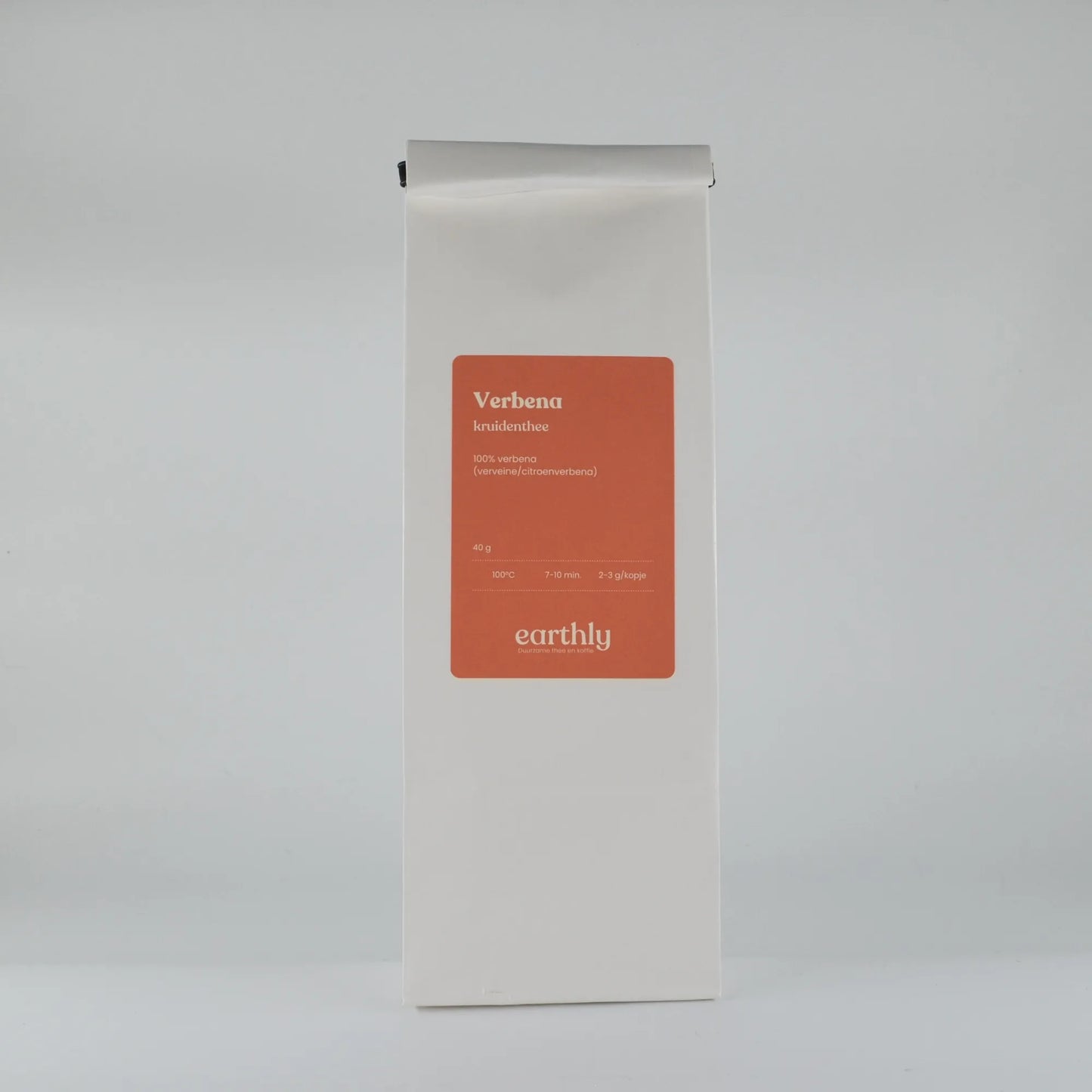 Witte verpakking biologische verbena kruidenthee van Earthly met oranje label