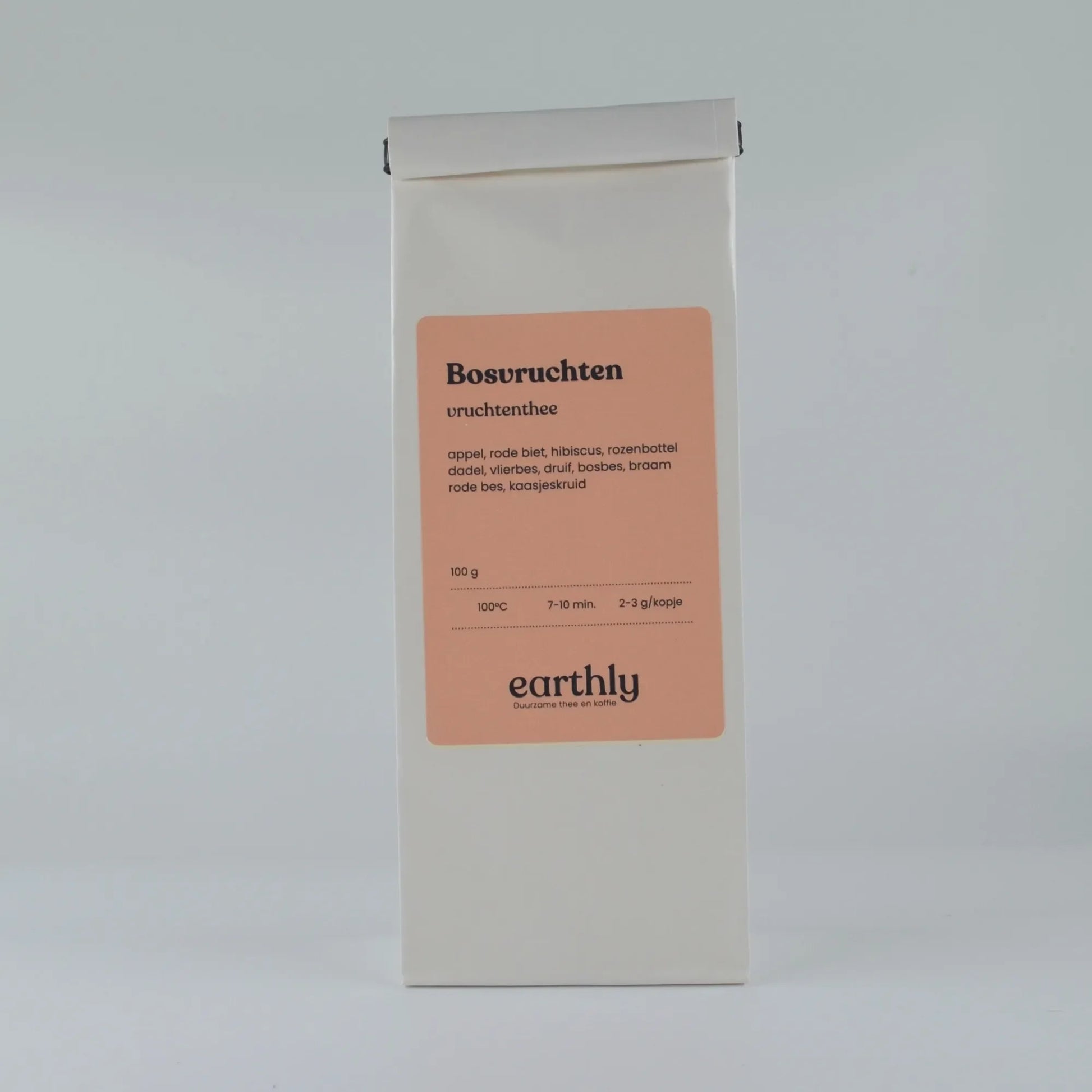 Witte verpakking bosvruchten vruchtenthee van Earthly met ingrediënten en zetinstructies