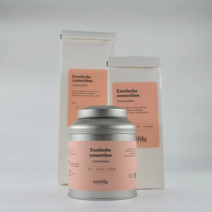 Verpakkingen van exotische zomer vruchten thee van Earthly, metalen blik en papieren zakken