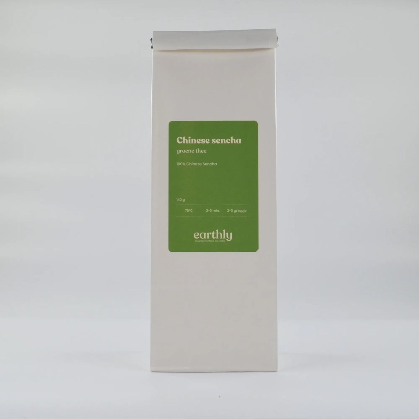 Verpakking Chinese Sencha groene thee 140g van Earthly met zetinstructies